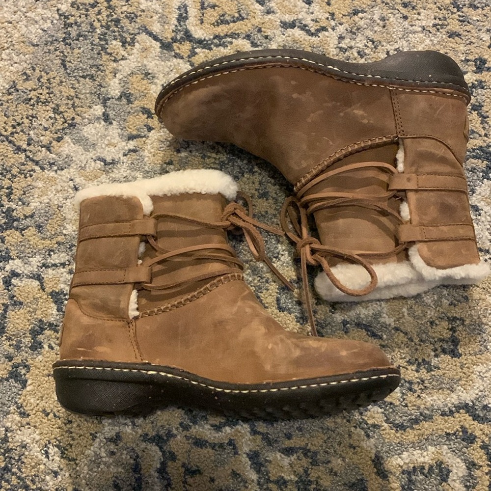 UGG WOMEN'S BROWN LEATHER LINED 1001815 CASPIA ANKLE BOOTS SIZE 8